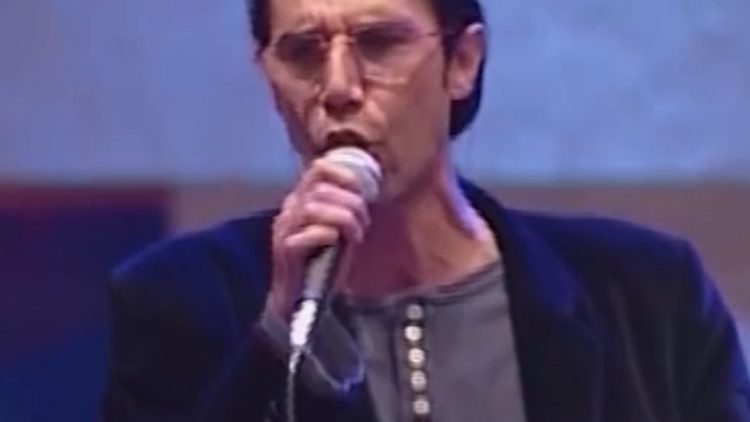 Andrea Parodi – Camineras (Danza Berbera).mp4_snapshot_01.09.111